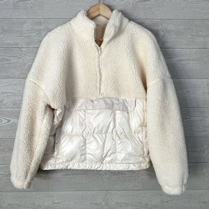 Fabletics ivory long sleeve fleece M Pullover Sweater